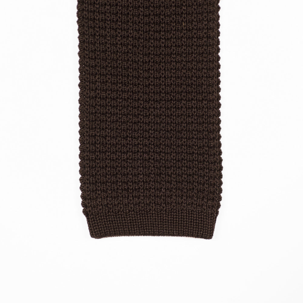 Dark brown square bottom cotton knit tie