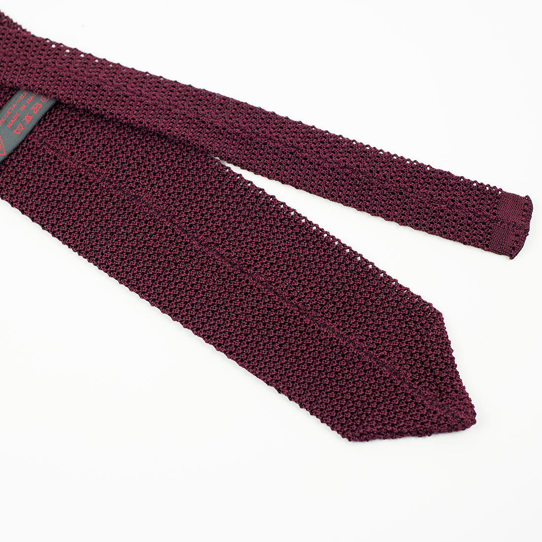 Burgundy pointed bottom crunchy silk knit tie