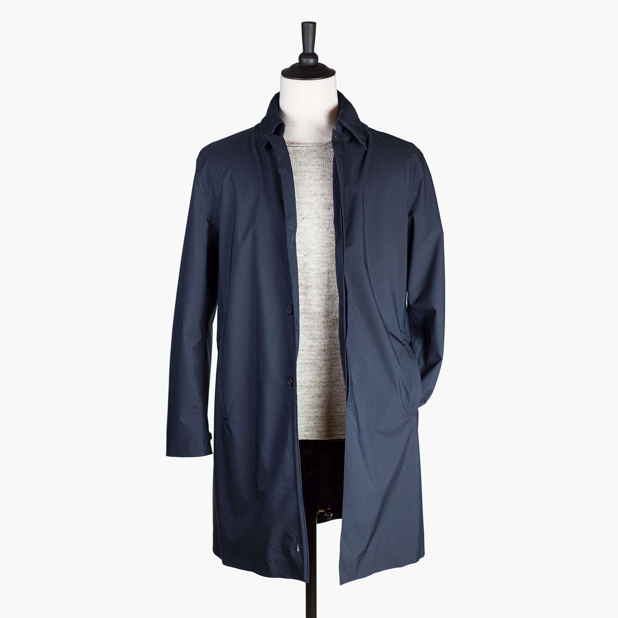 Geneve raincoat in Navy super lightweight fabric