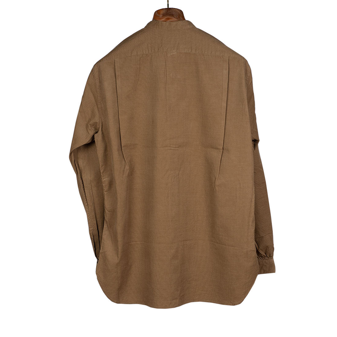 Band collar shirt in caramel brown cotton microcorduroy