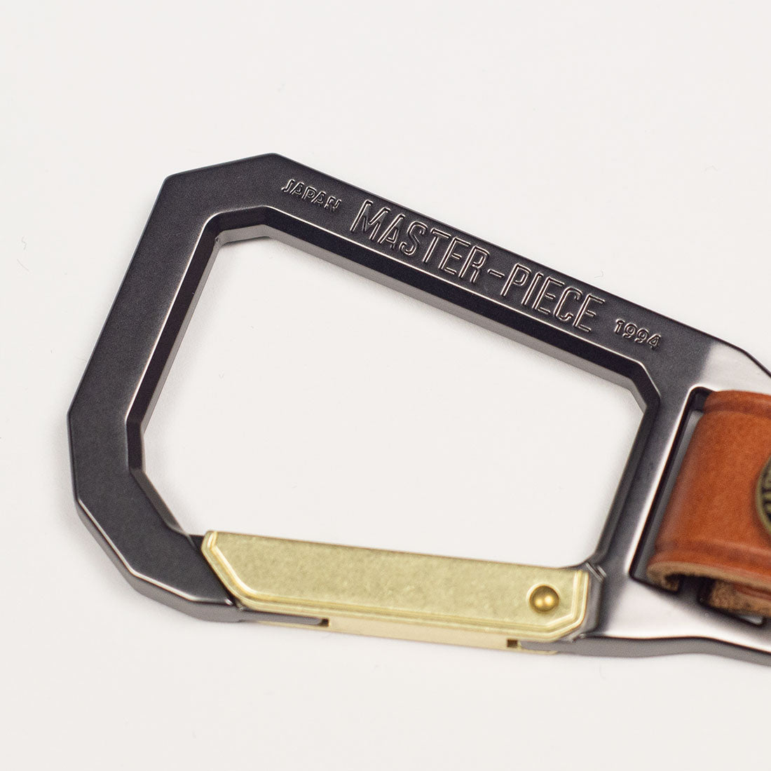 Carabiner key ring in camel color leather (restock)