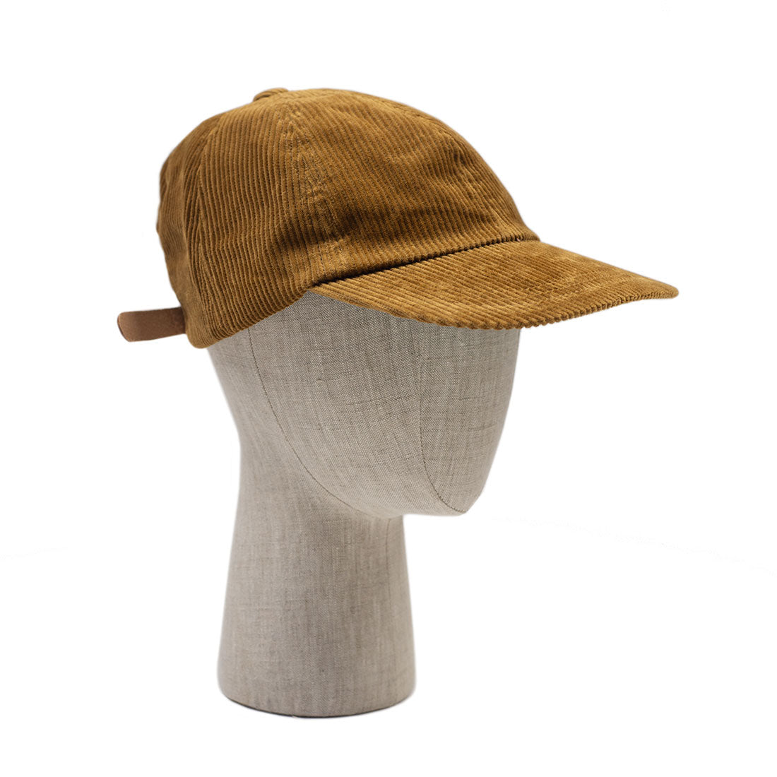 Baseball cap in brown corduroy