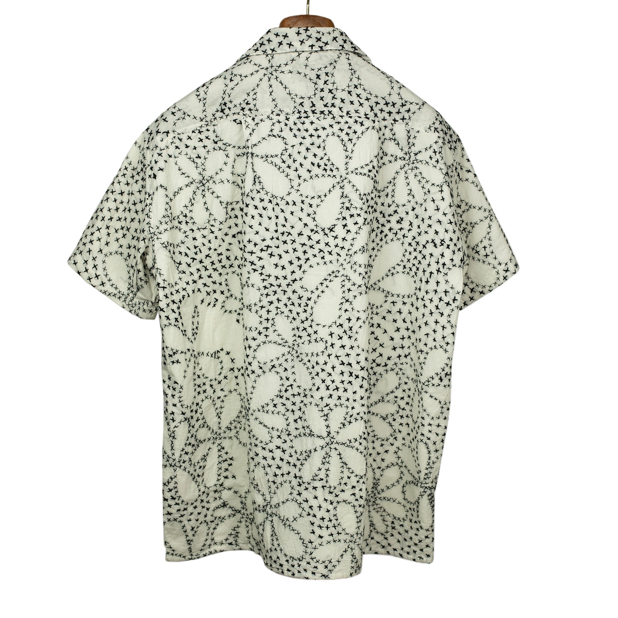 50s Milano Shirt in white cotton with black handstitched flower embroidery