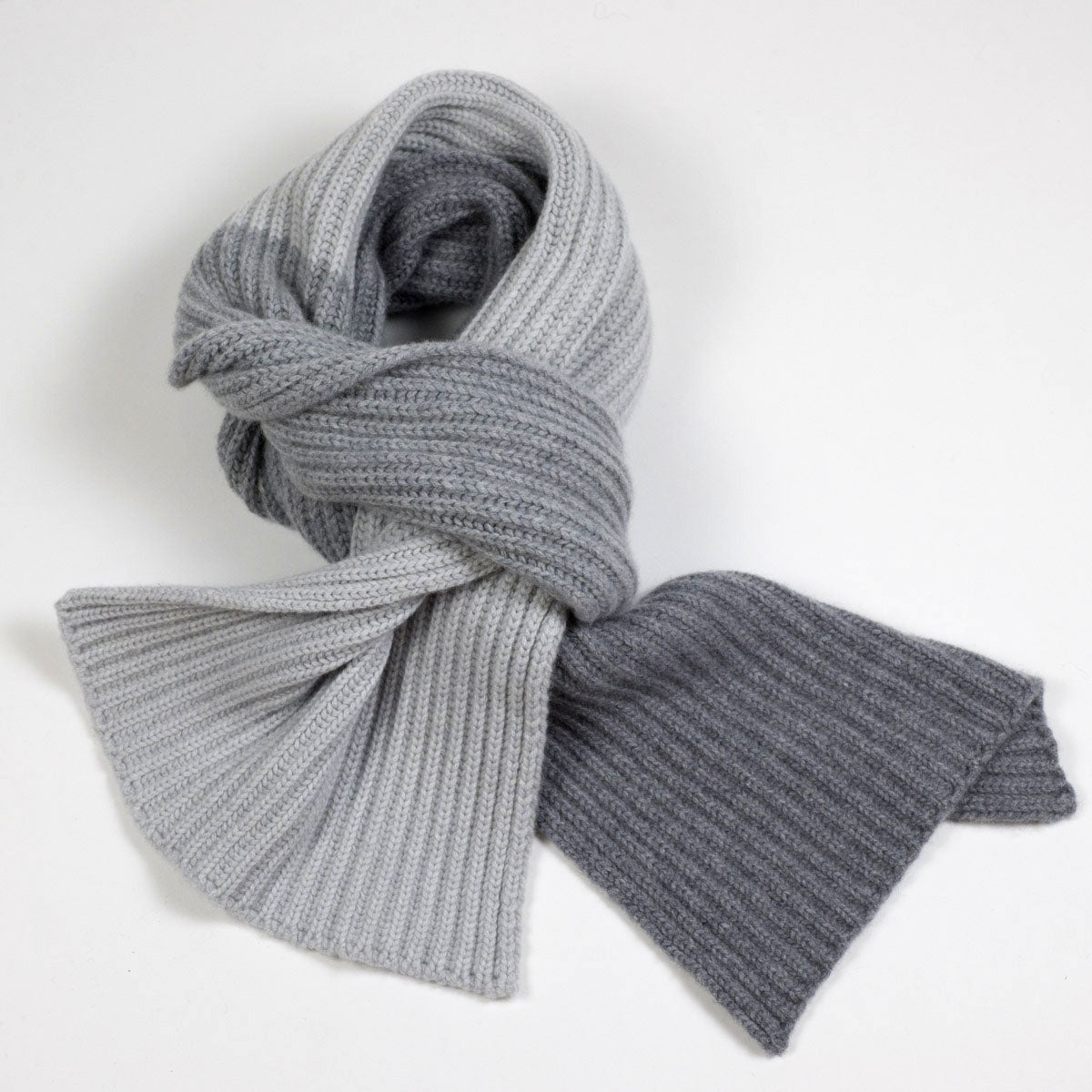 Grey three-tone 6-ply cashmere ribbed scarf