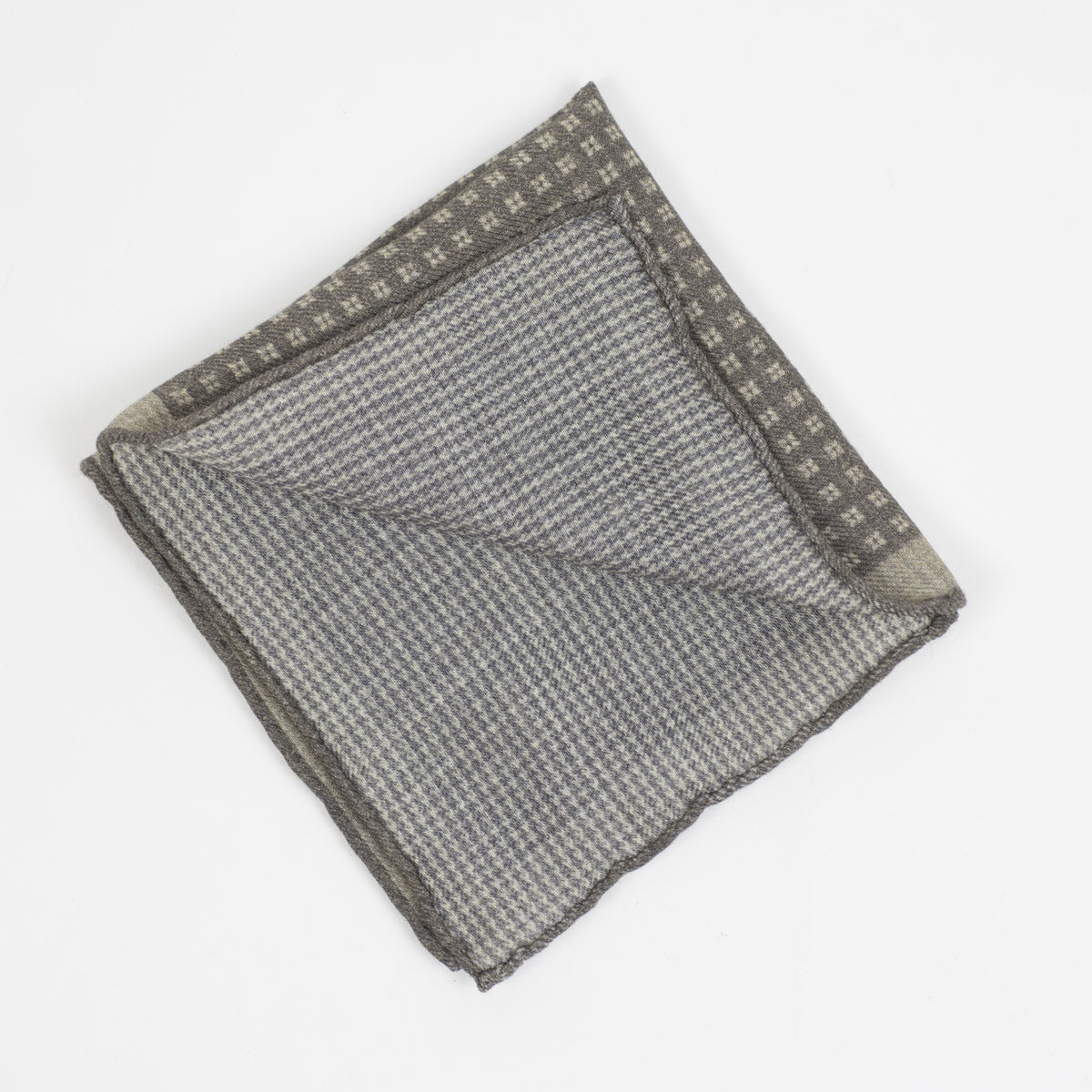 Double-faced grey and taupe wool pocket square