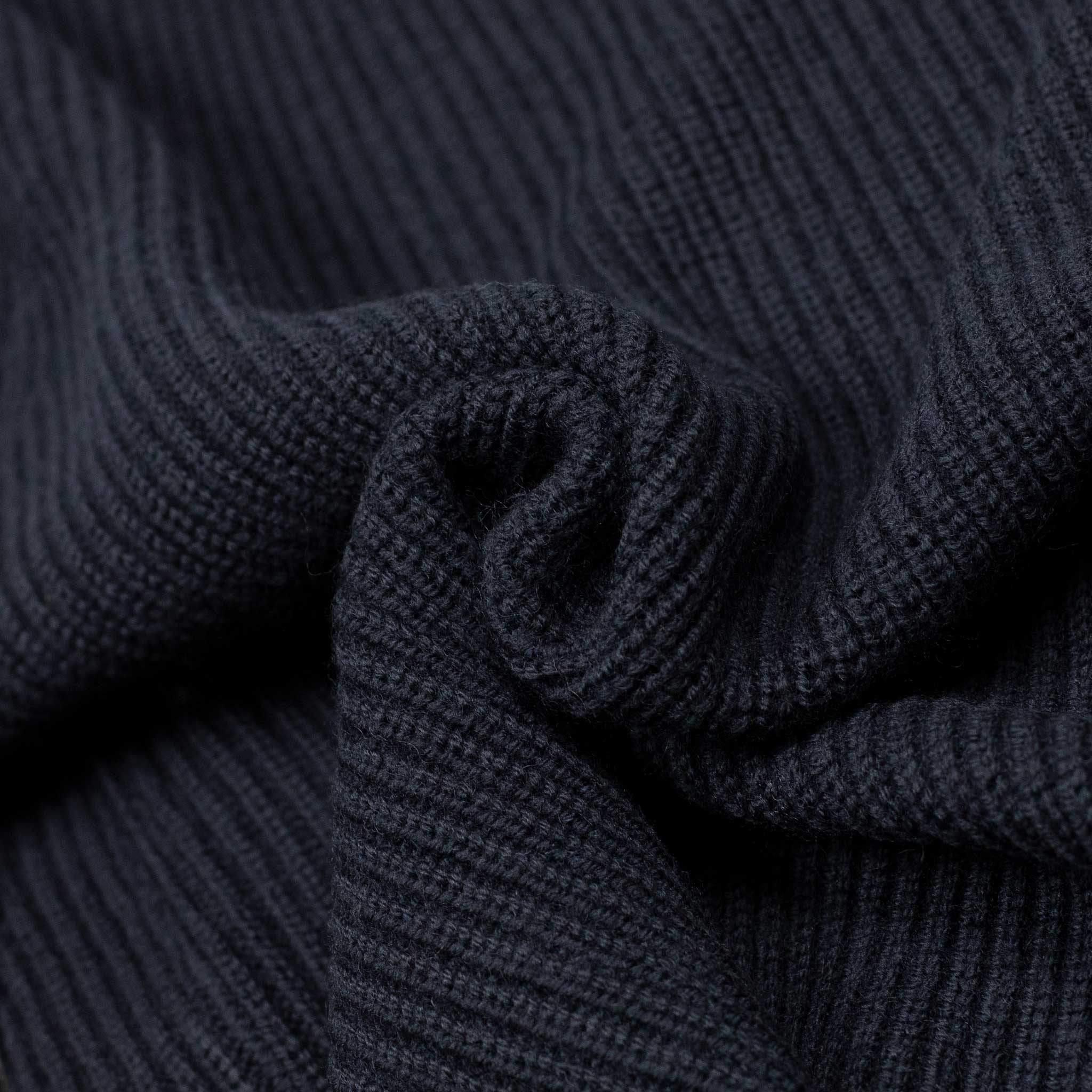 Chunky ribbed crewneck sweater in navy merino wool (restock)