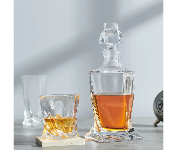 Luxury Square Rock 7 Pcs Crystal Decanter Set