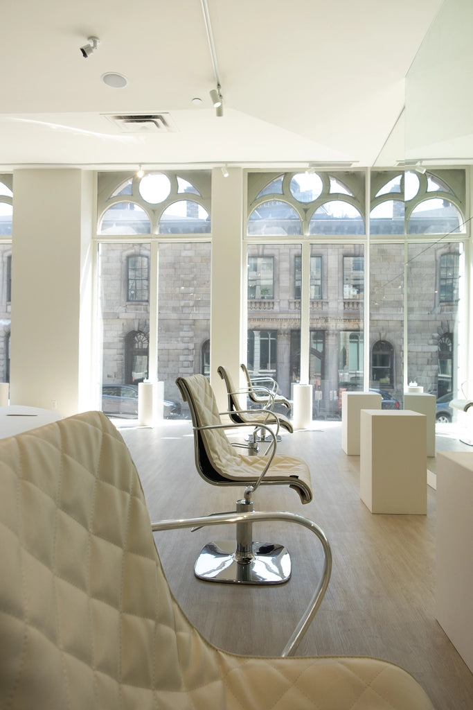 Interior shot of the Pinklablonde beauty salon by Lanvain