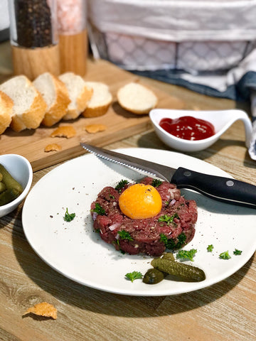Hoe maak je een recept met rauwe biefstuk franse biefstuk vlees rauw voorbereiding stappen uitgelegd