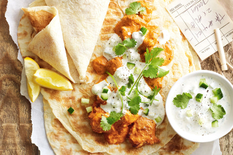 Cook and Pan Butter Chicken met Naan brood zelf gemaakt recept