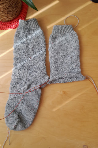 Flock sock pattern by Hanna Gough