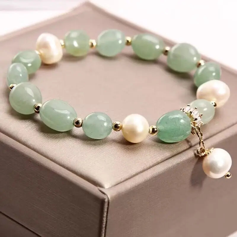 A Freshwater Pearl Bracelet