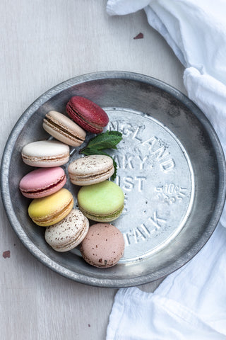 Rundes Backblech mit Macarons