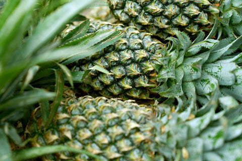 Frische Ananas, ganze Frucht, Nahaufnahme