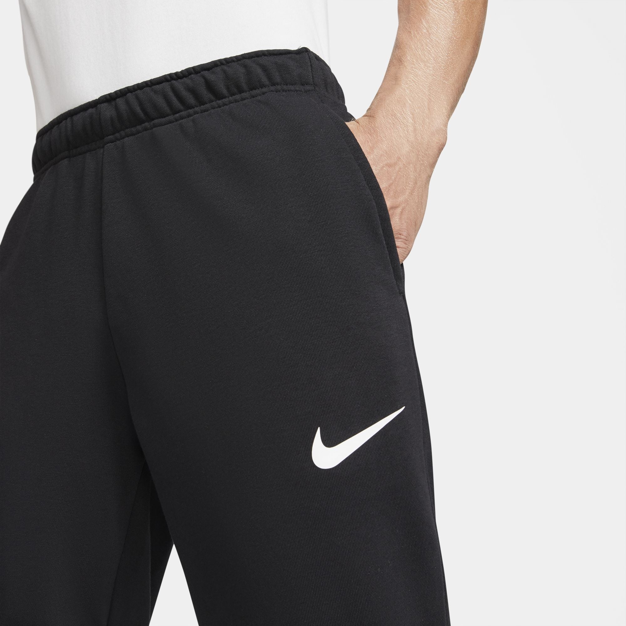 Mens Dri-Fit Tapered Fleece From Nike Online -GO SPORT UAE