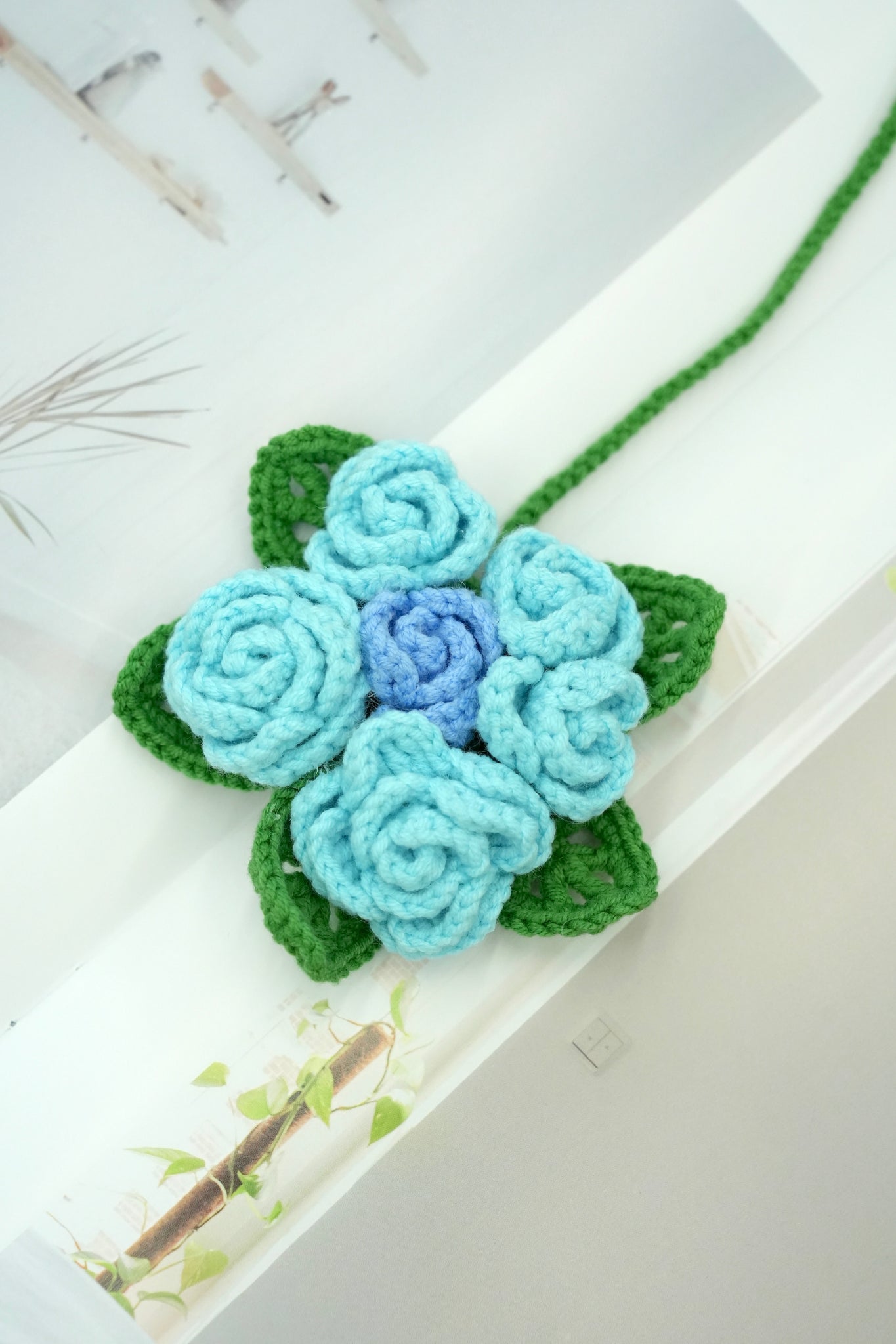 Details of Multi-head Small Rose Applique Crochet Pattern