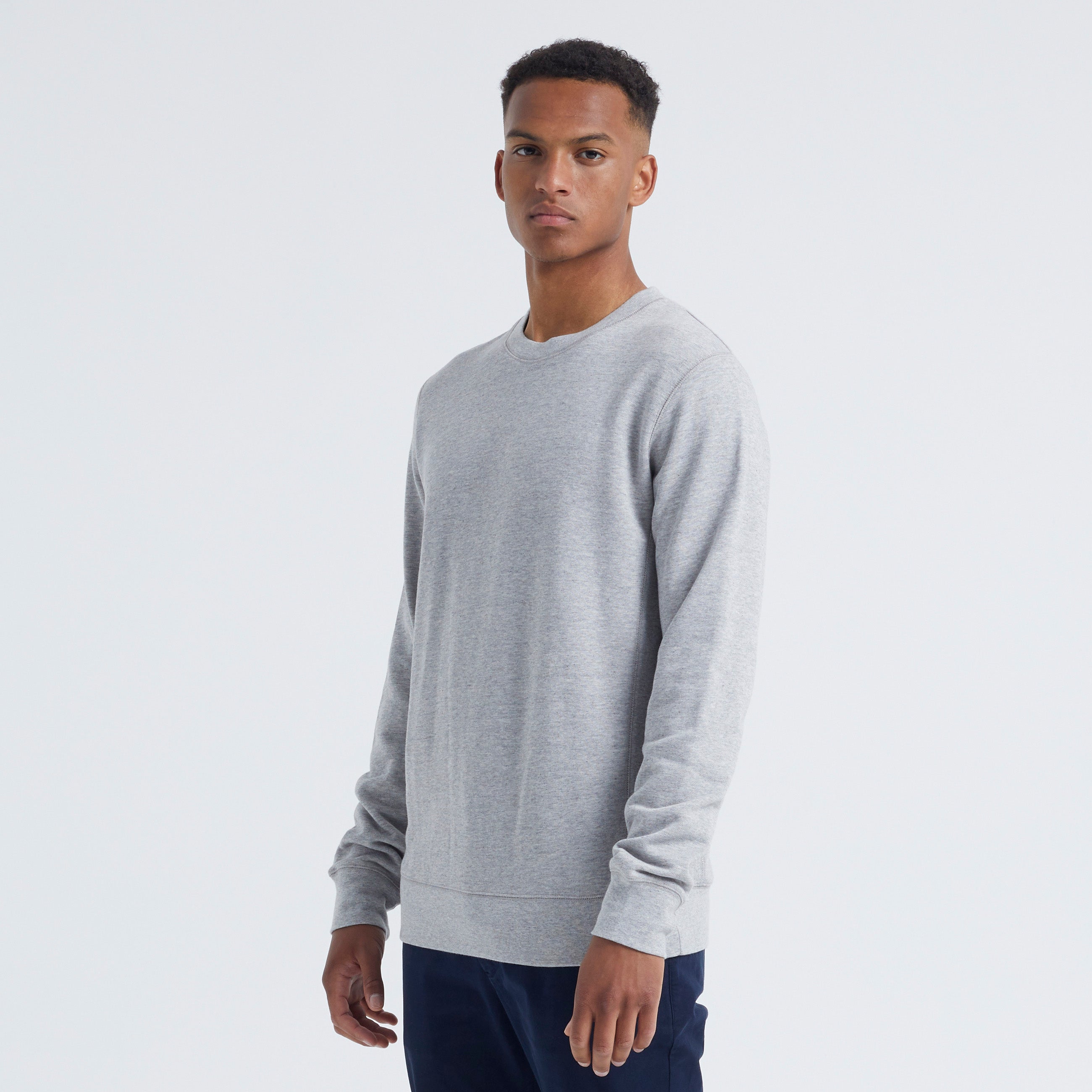 Se The Organic Sweatshirt GOTS - Light Grey Melange - L / Light Grey Melange hos bygarmentmakers.dk