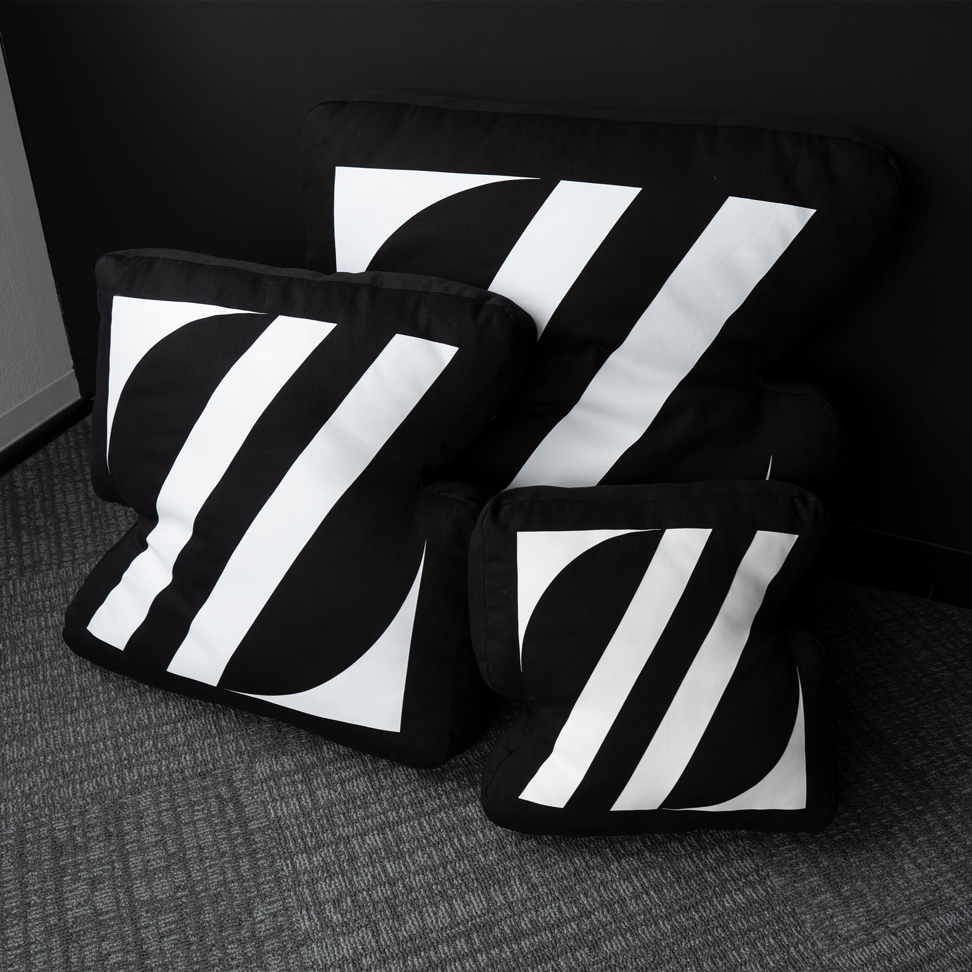 Z MARK CUSHION S