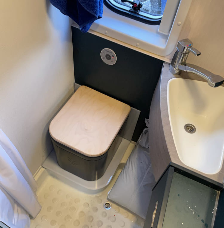 Trelino M conversion in the panel van – My Composting Toilet