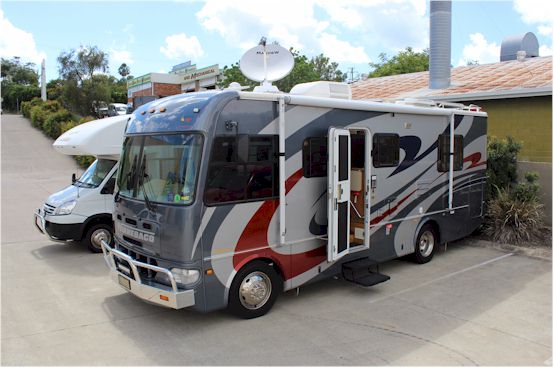 Paul's Winnebago fitted with Maxview Crank Up Satellite System.