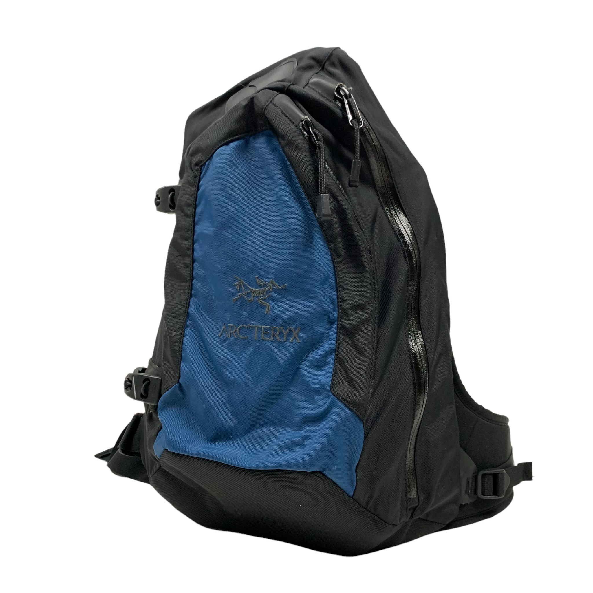 Arc'teryx system_A Quiver Crossbody Pack smcint.com