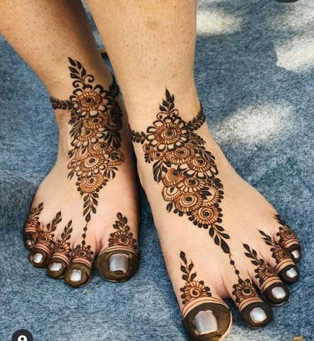 intricate-feet-patterns