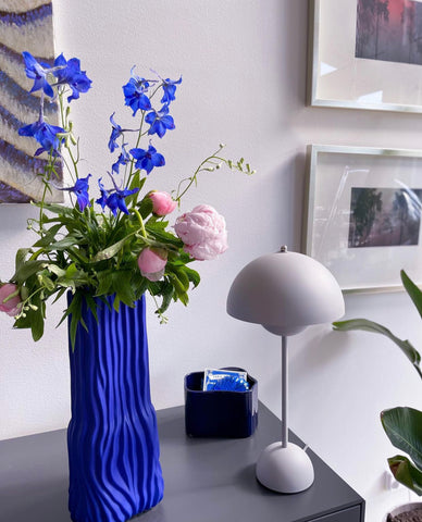 διακόσμηση πολυτέλεια βάζο μπλε λουλούδια