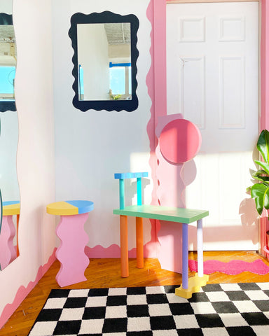 Avant Basic decor pink checkered floor