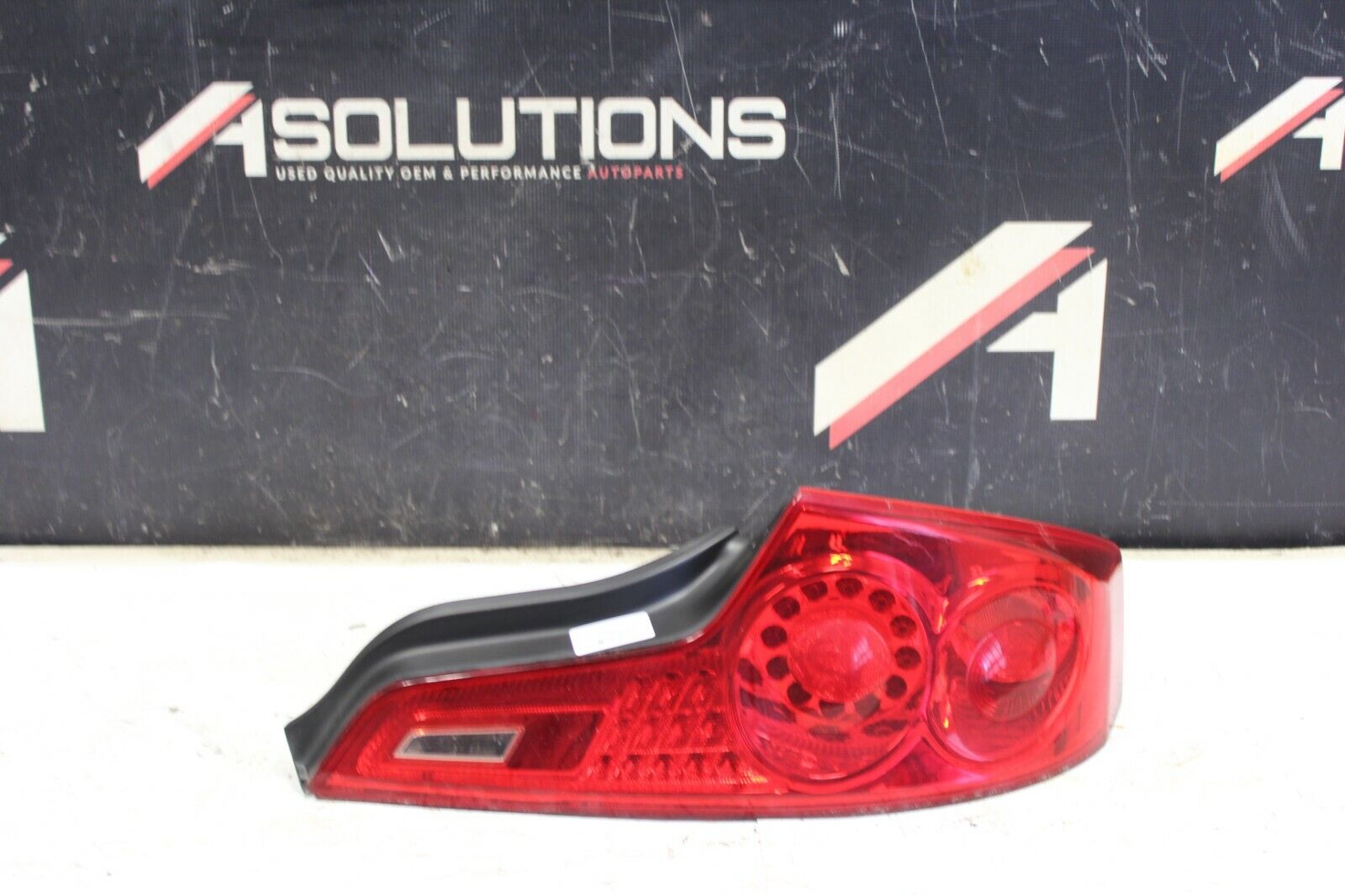 2005-2007 INFINITI G35 COUPE LEFT DRIVER TAIL LIGHT OEM – A