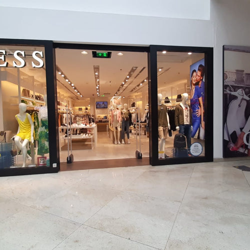 MAGAZIN - GUESS PALAS MALL