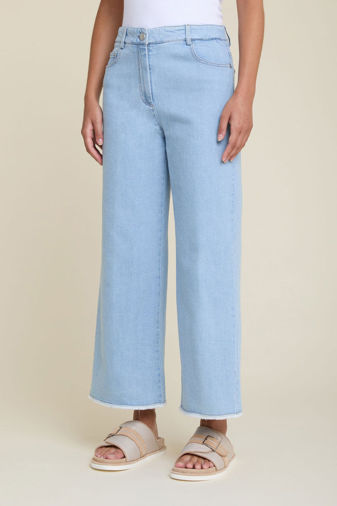 Blue Pleated Carrot Jeans, bleached