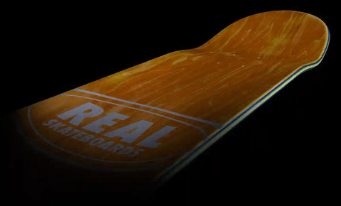 Construction de la planche de skateboard Real R1