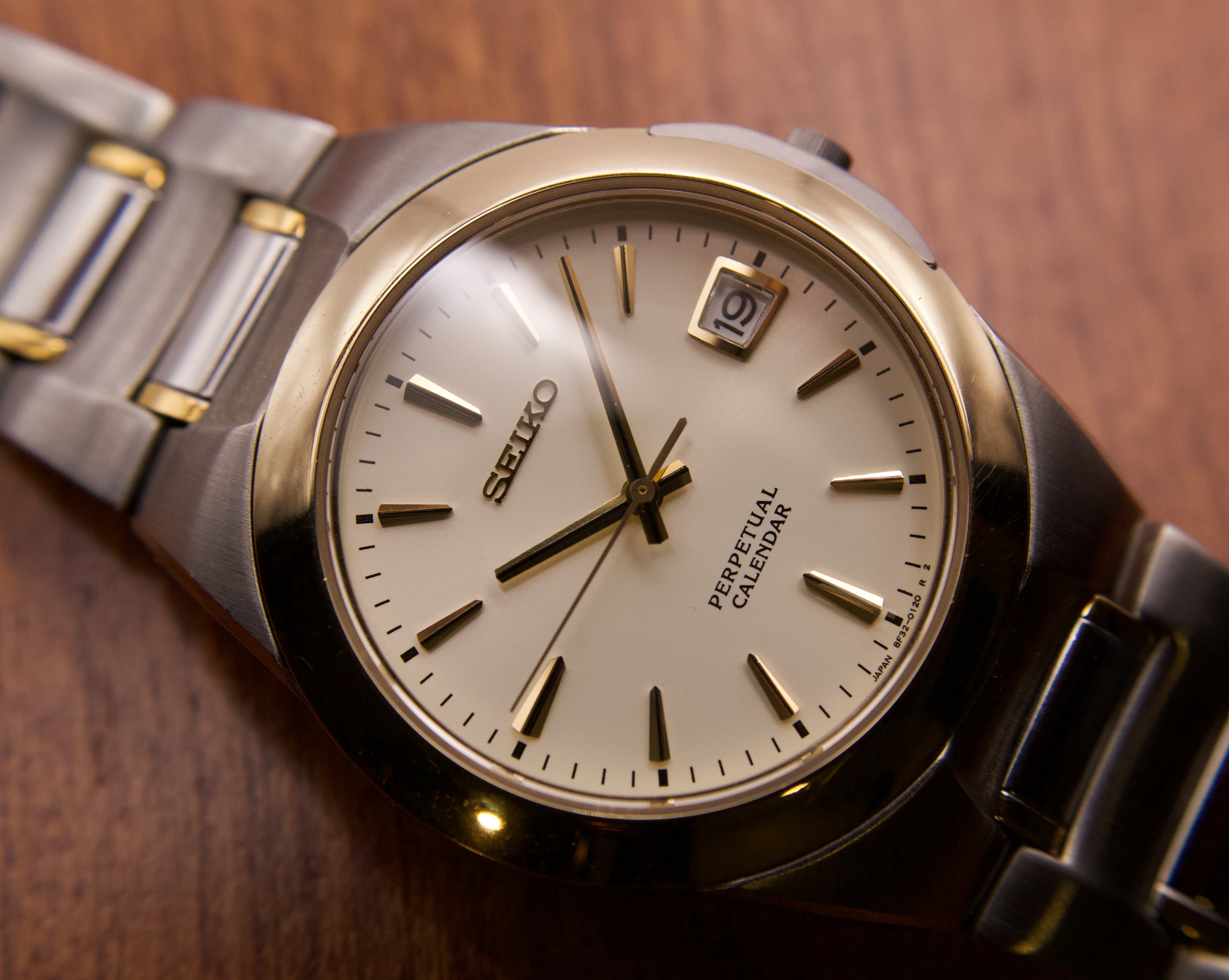 1999 Seiko Perpetual Calendar Two Toned Quartz Men's Wrist-Watch – Mecalco  & Co.