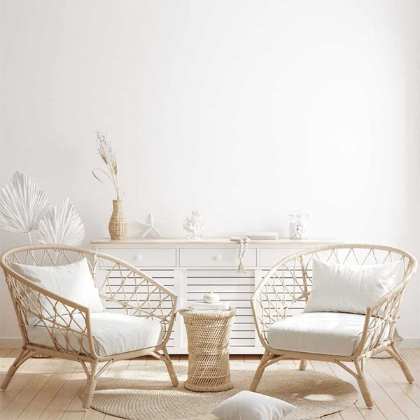 Rattan chairs for natural living room decor 