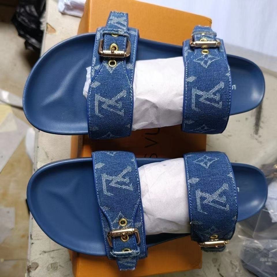 Louis Vuitton LV classic casual home beach sandals for men and w