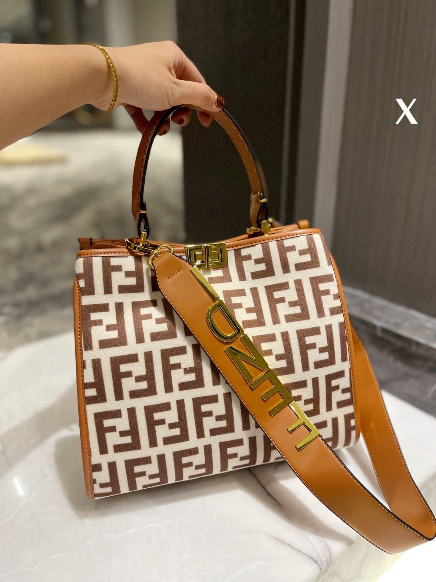 Fendi Women's Tote Bag Handbag Shopping Leather Tote Crossbody Satchel-27