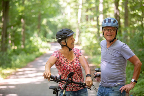 abus-helmet-people-wearing