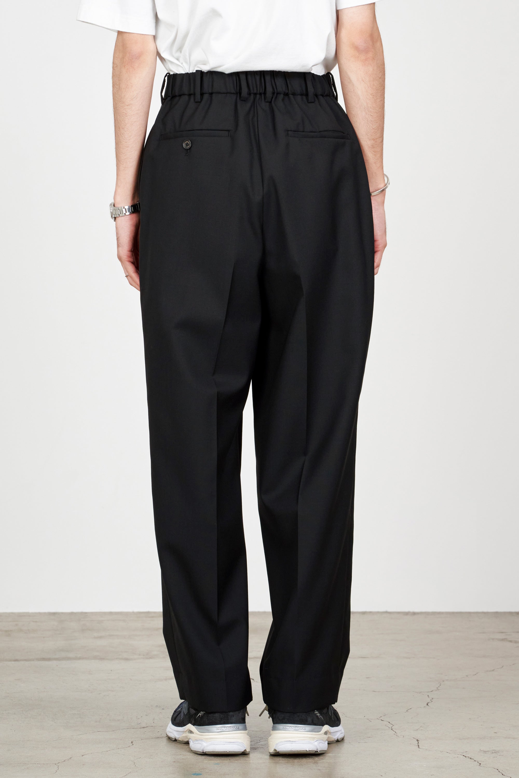 Organic Wool Tropical Classic Fit Trousers, Black – MARKAWARE