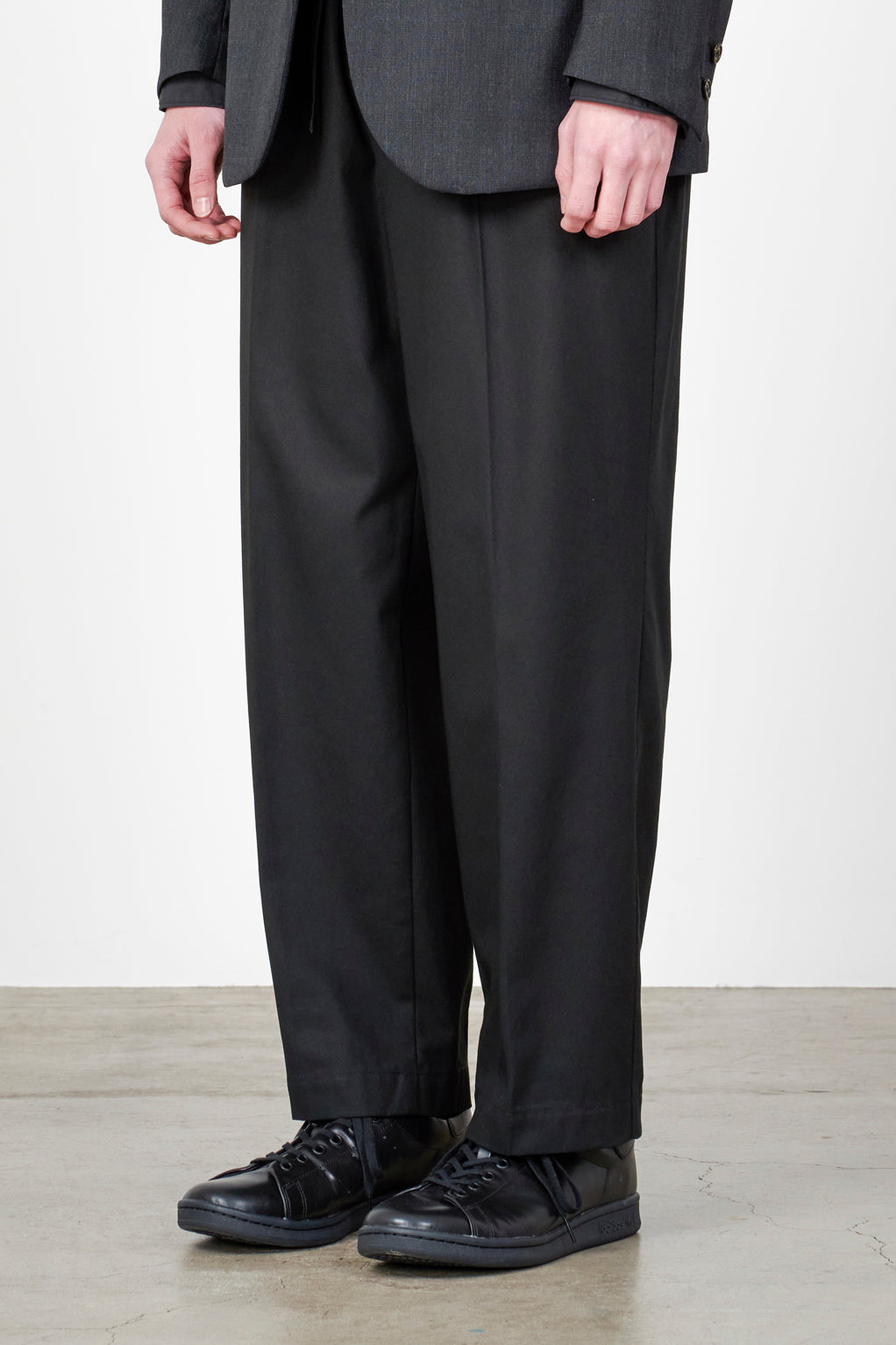 MARKAWARE CLASSIC FIT EASY TROUSERS 美品 | bluesandsacademy.org