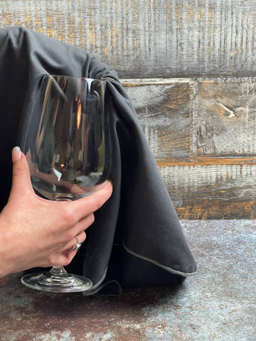 how to hold wine glasses while polishing them