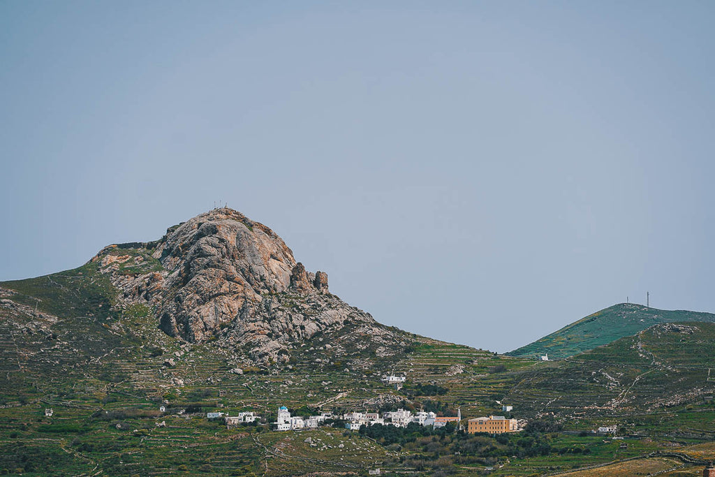 Eomvourgo, il massiccio di Tinos