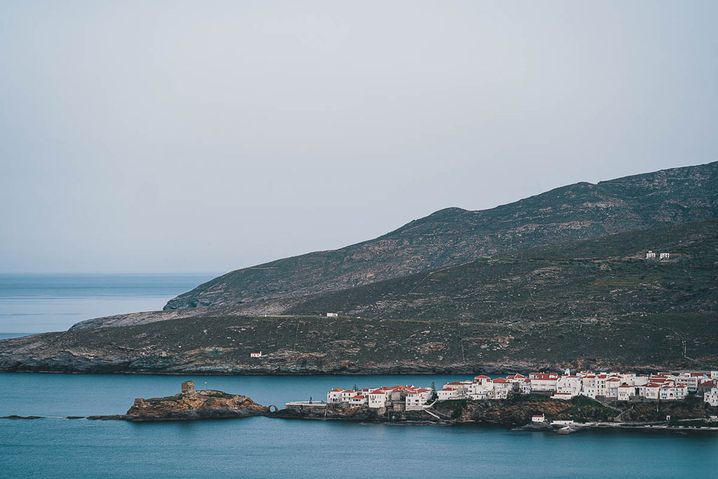 La chora di Andros al tramonto