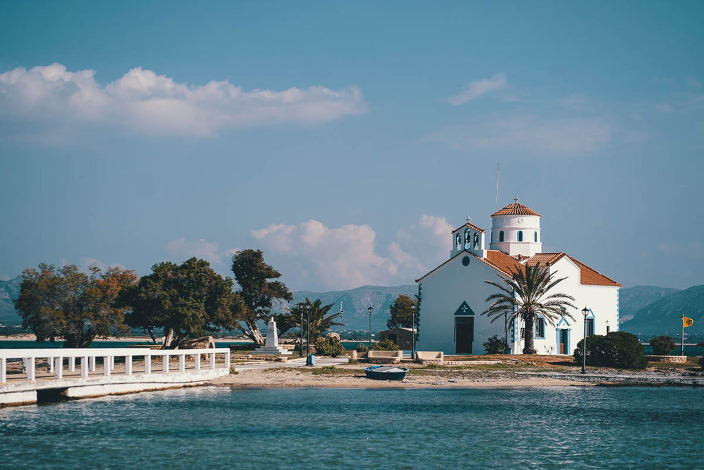 La chiesa di Agios Spyridonas, lo scorcio più famoso di Elafonissos