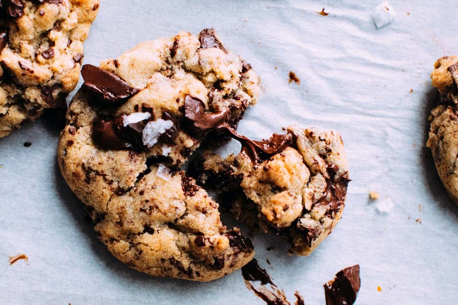 Chocolate chip rye cookies