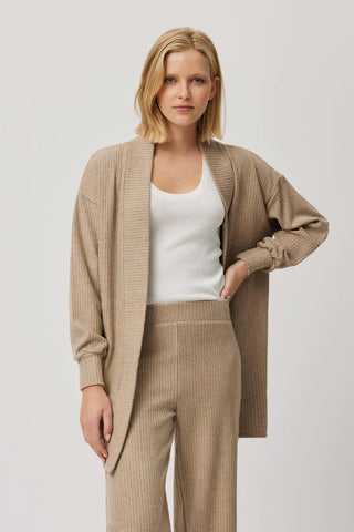 Cardigan beige bolsillos