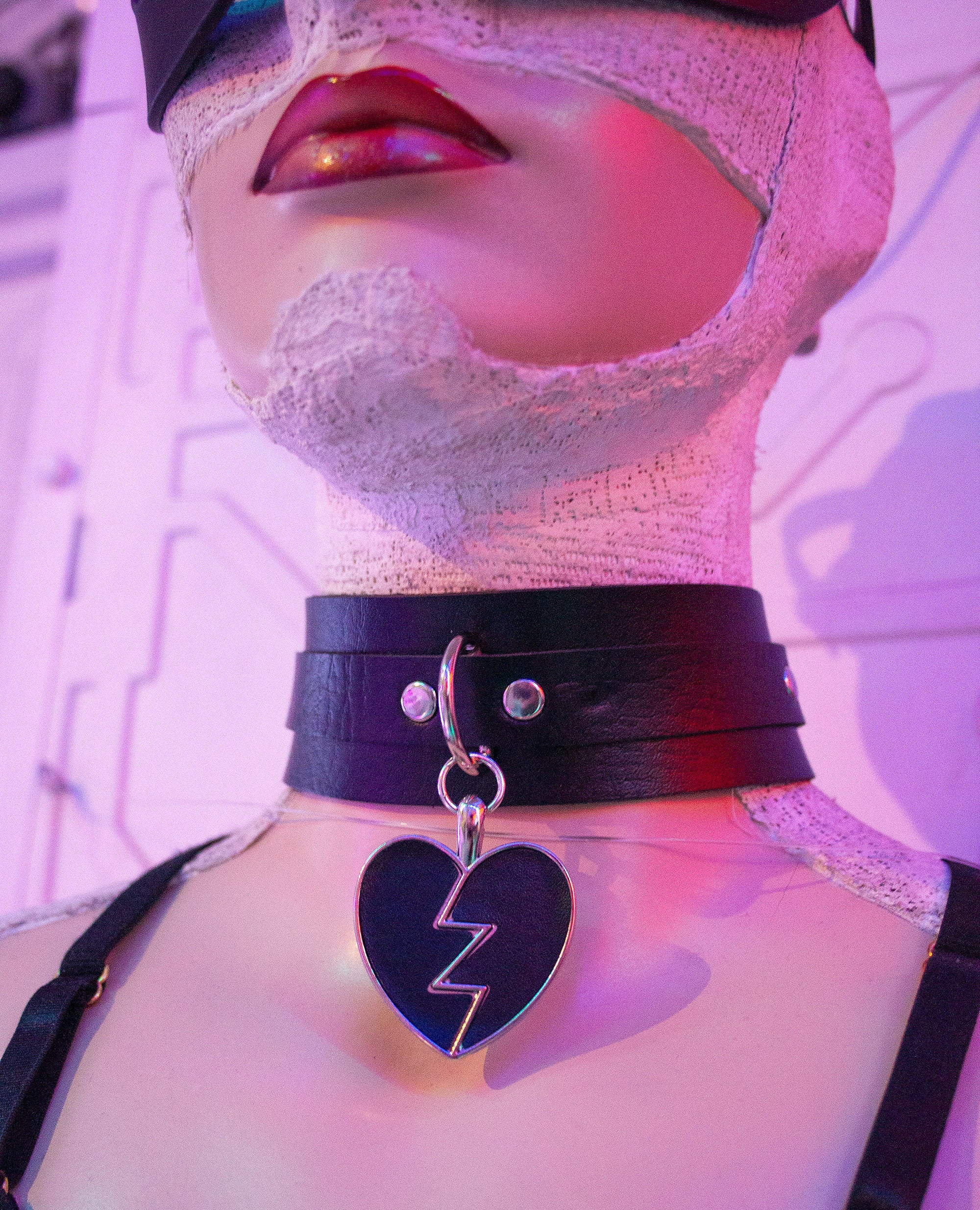 Heart Breaker Collar