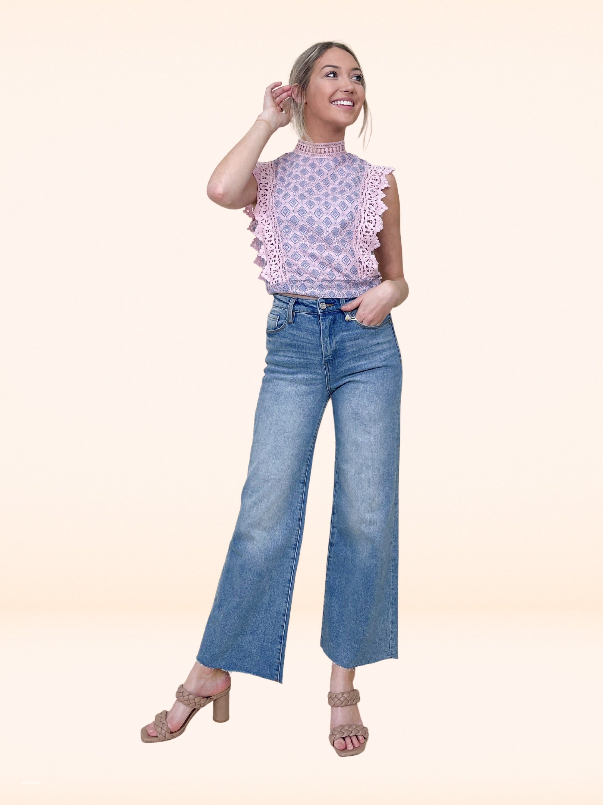 Somebodies Sweetheart Lace Crop Top with Bow Detail – Grace+Emma