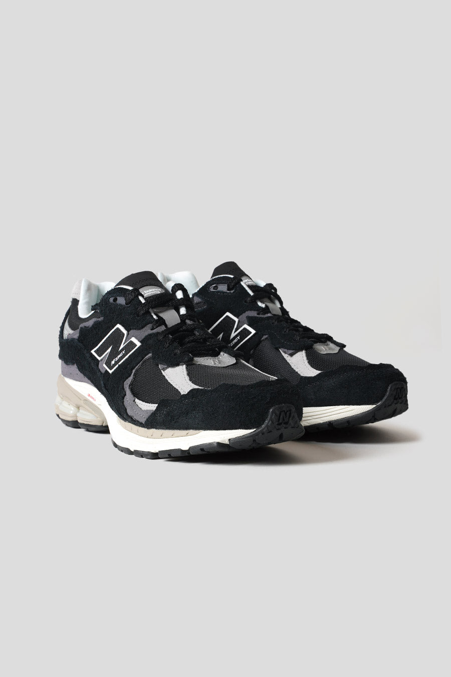 NEW BALANCE - BLACK AND GREY 2002RD PROTECTION PACK SNEAKERS – LE LABO ...