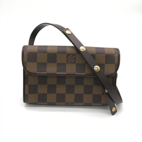 Louis Vuitton damier pochette - SPLISH