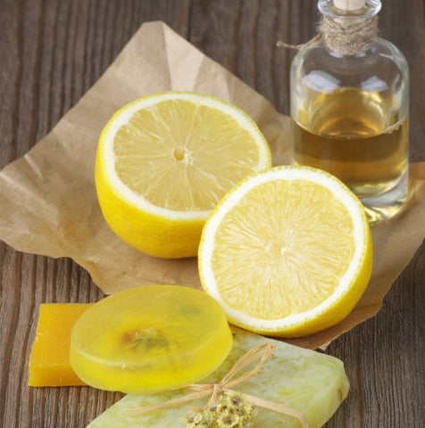 Essential oils for lemon soap
